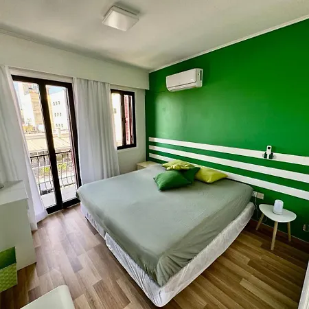 It Can't Be * Lárnaca